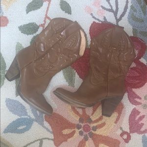 Brown cowgirl boots